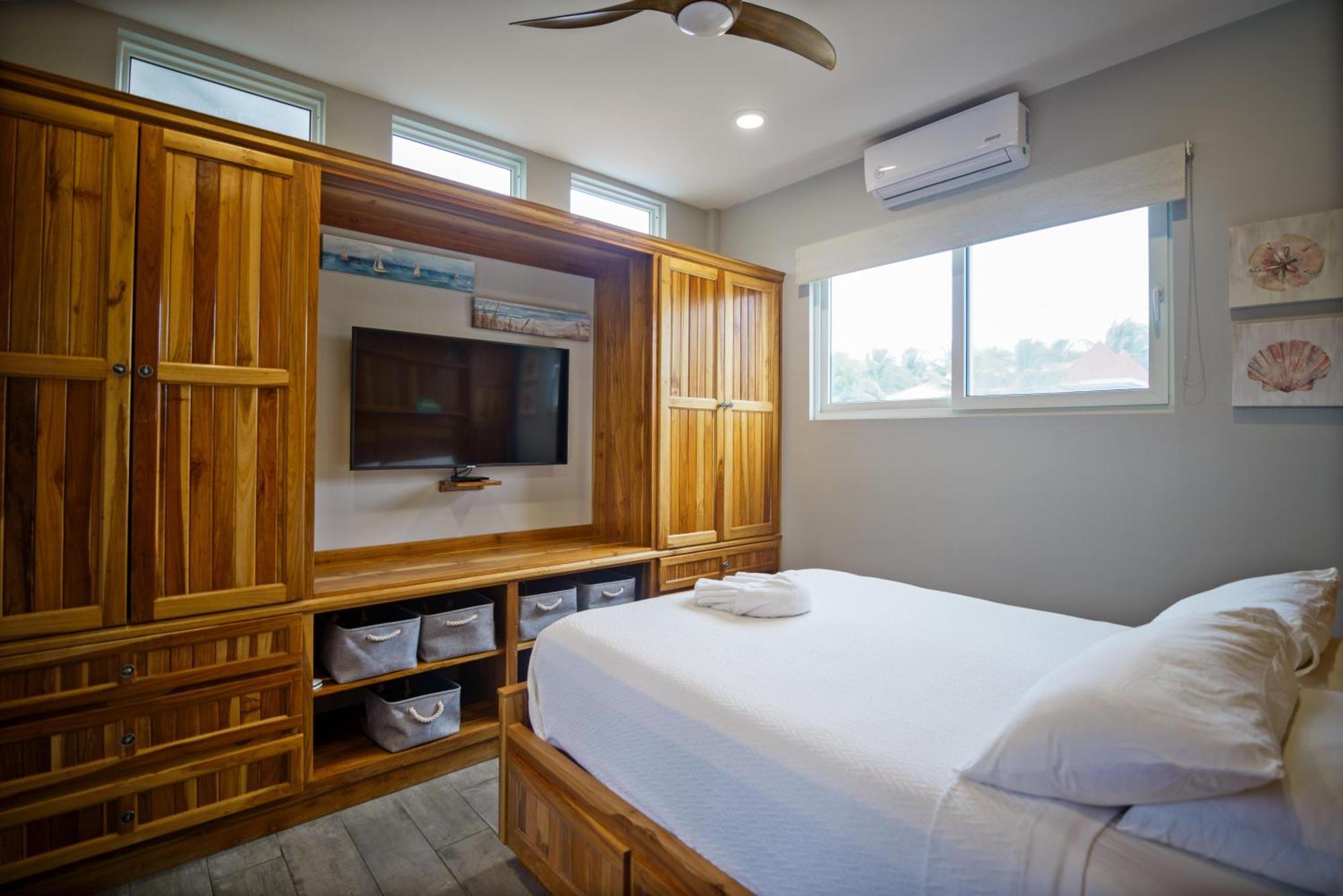 Ocean Breeze Hotell Placencia Exteriör bild