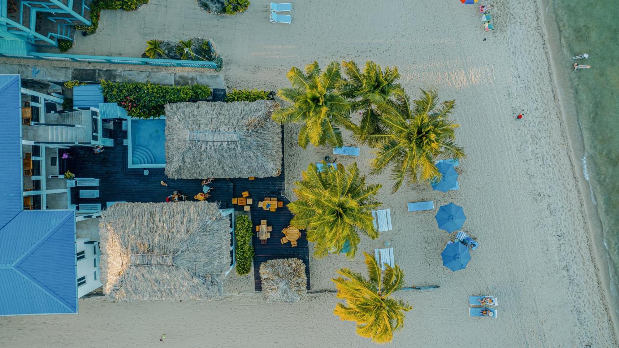 Ocean Breeze Hotell Placencia Exteriör bild